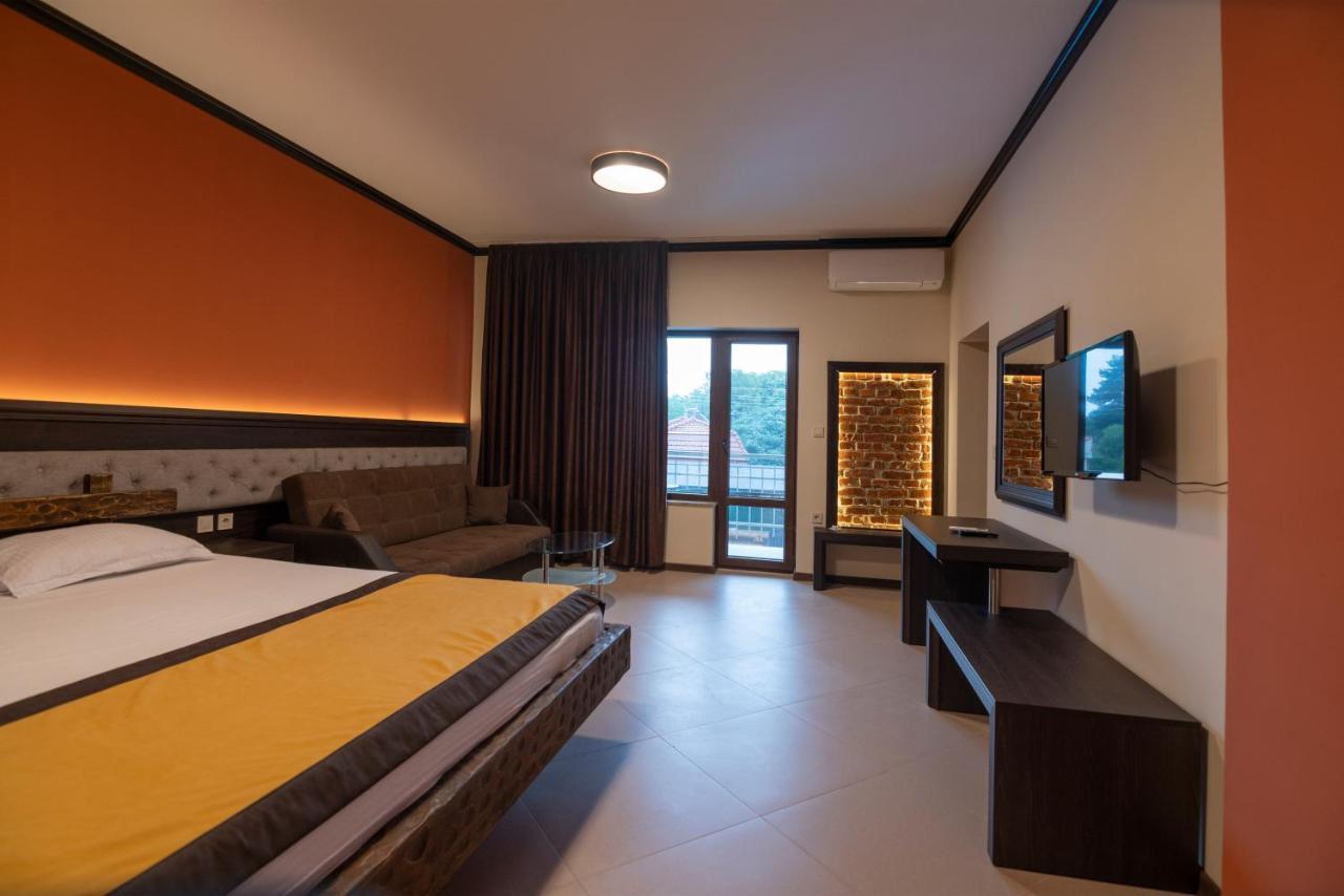 Family Hotel Bunara Brestnik Εξωτερικό φωτογραφία