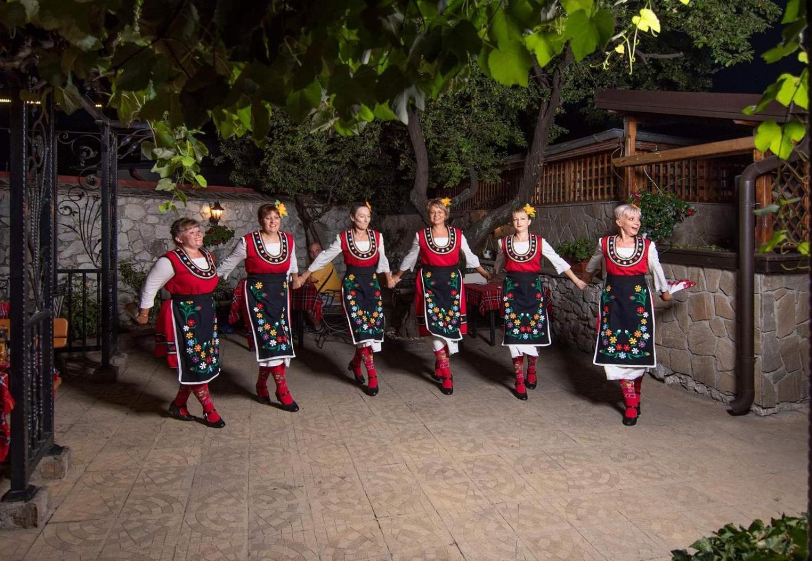 Family Hotel Bunara Brestnik Εξωτερικό φωτογραφία